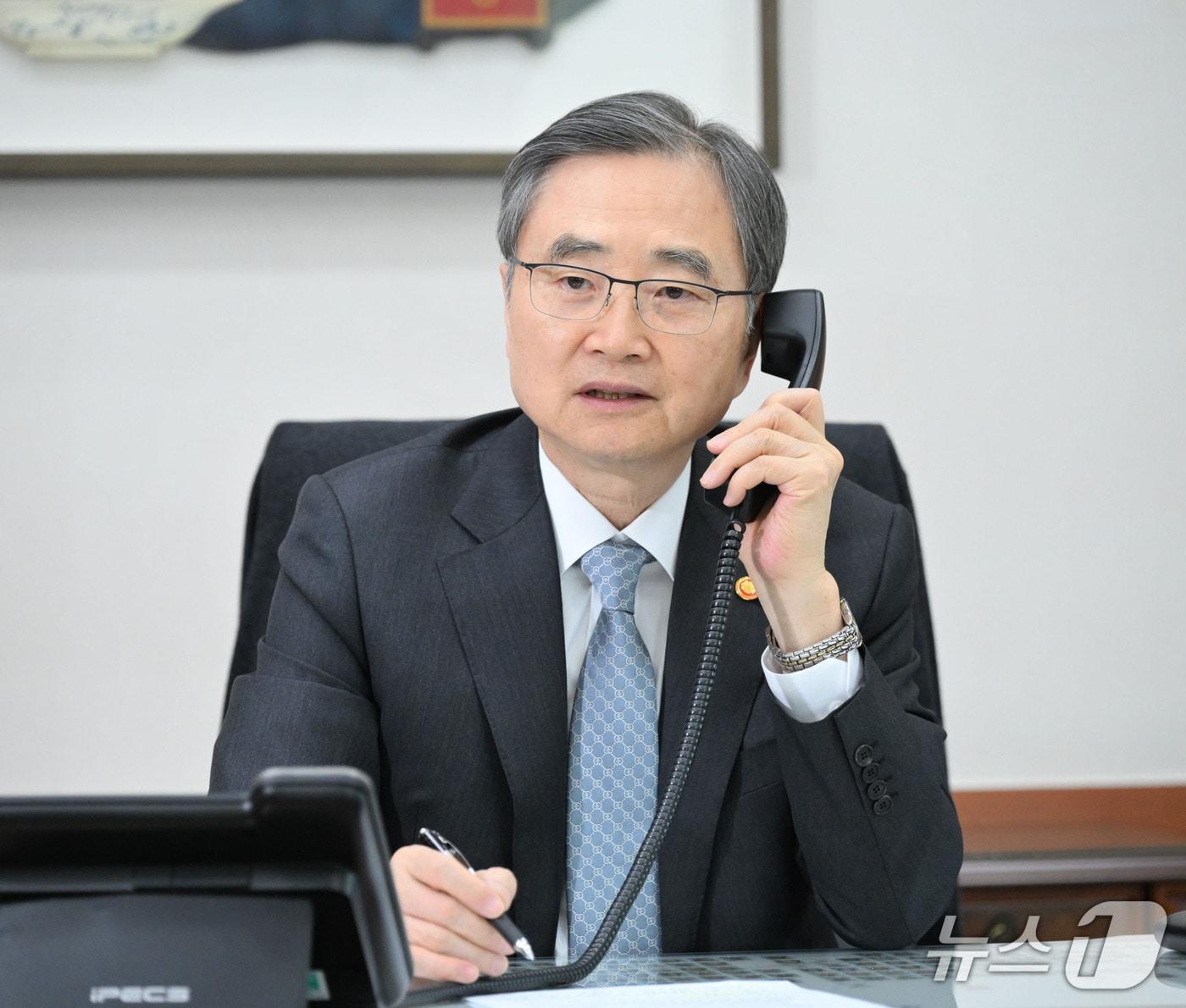 본문 이미지 - 조현 외교부 장관은 10일 밤 수브라마냠 자이샨카르 인도 외교장관과 통화하고 한-인도 관계와 실질 협력, 국제 정세 등에 대해 의견을 교환했다.(외교부 제공).