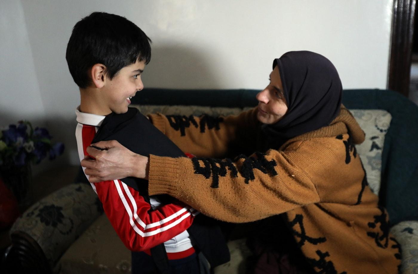 본문 이미지 - 유니클로가 11일 전 세계 취약계층 위해 히트텍 100만 장 기부하는 '더 하트 오브 라이프웨어' 2차년도 캠페인을 펼쳤다고 밝혔다.(유니클로 제공)