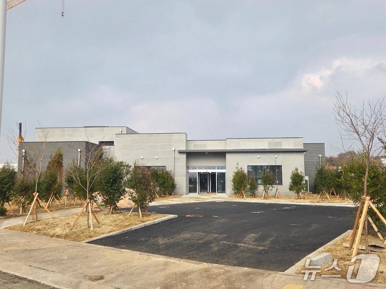 본문 이미지 -  제주 첫 공설 동물장묘시설인 '어름비 별하늘 쉼터' 전경/뉴스1