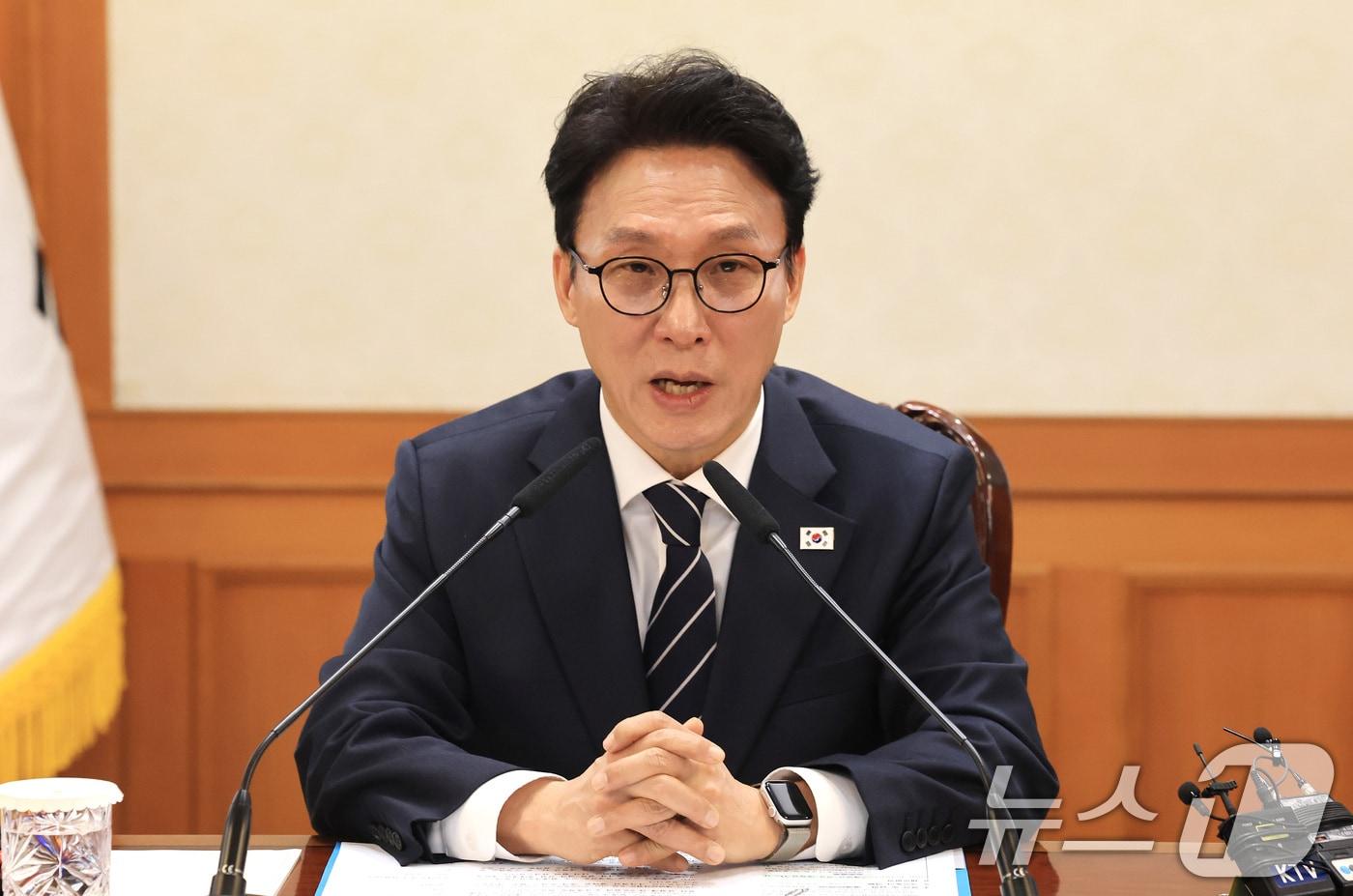 본문 이미지 - 김민석 국무총리가 지난 11일 서울 종로구 정부서울청사에서 열린 새만금·전북 대혁신TF 킥오프 회의에서 모두발언을 하고 있다. 2026.3.11 ⓒ 뉴스1 임세영 기자