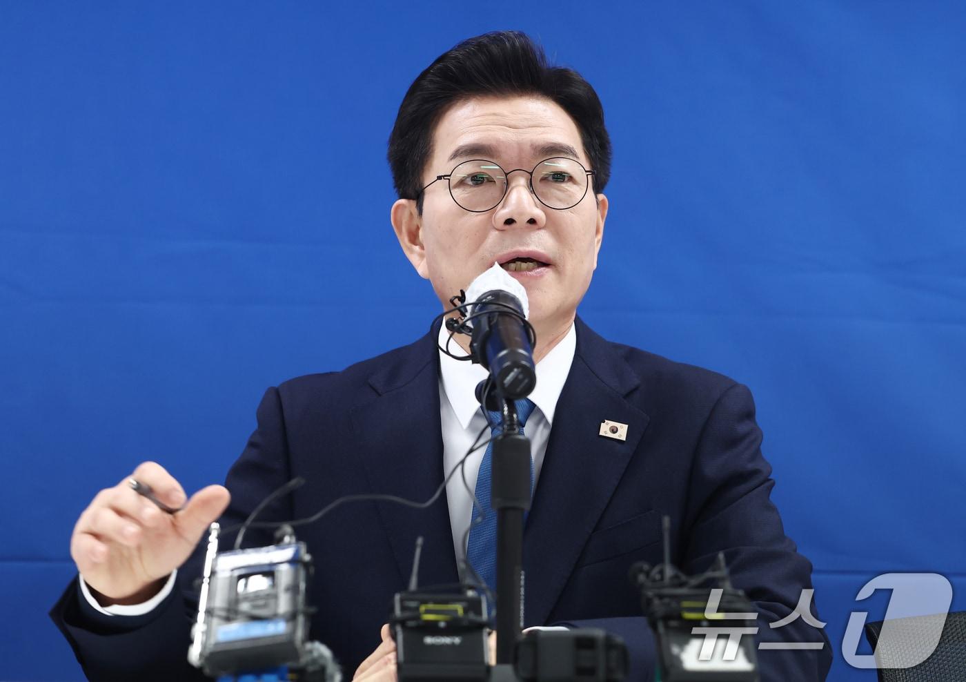 본문 이미지 - 정원오 더불어민주당 서울시장 예비후보가 11일 오전 서울 중구 상연재 별관에서 열린 서울시청 출입기자단 간담회에서 발언하고 있다. 2026.3.11 ⓒ 뉴스1 김민지 기자