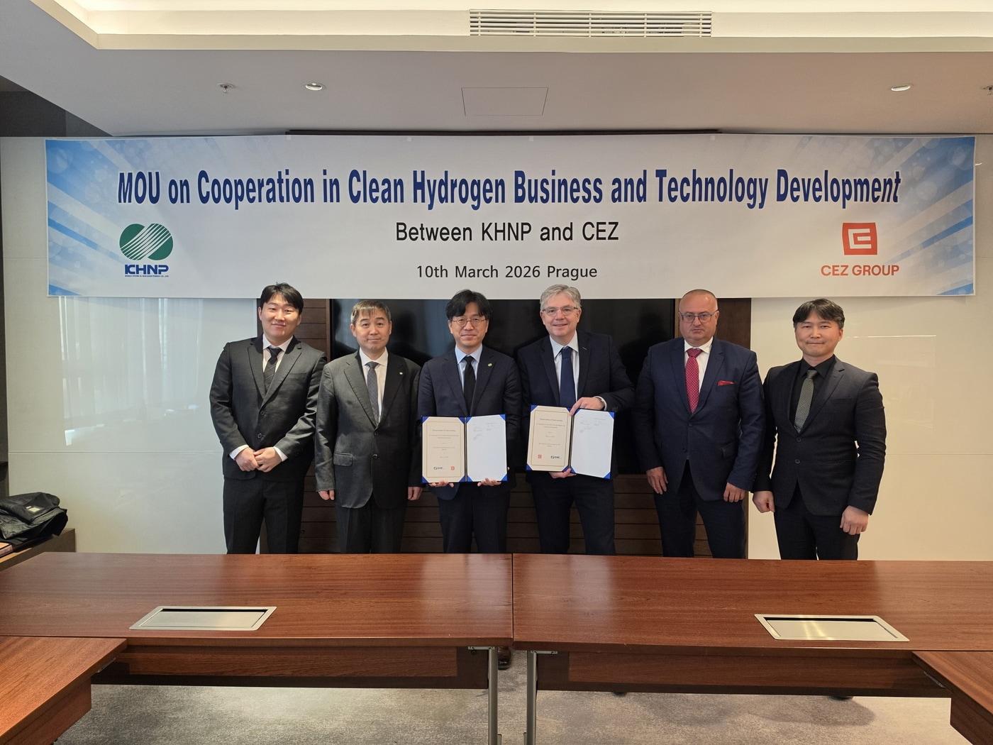 본문 이미지 - 한국수력원자력과 체코전력공사(CEZ)가 청정수소 사업 및 기술개발 협력을 위한 업무협약을 10일(현지시간) 체결했다. (한국수력원자력 제공. 재판매 및 DB금지) 2026.3.11 /뉴스1