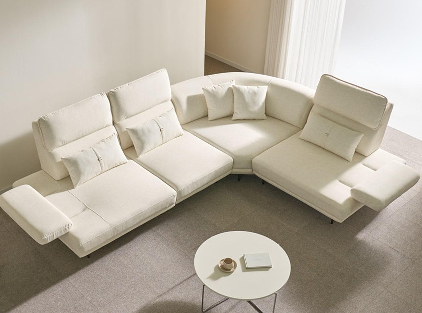 본문 이미지 - 에넥스 웬디 패브릭 스윙 갤럭시 모듈형 소파(에넥스 제공)