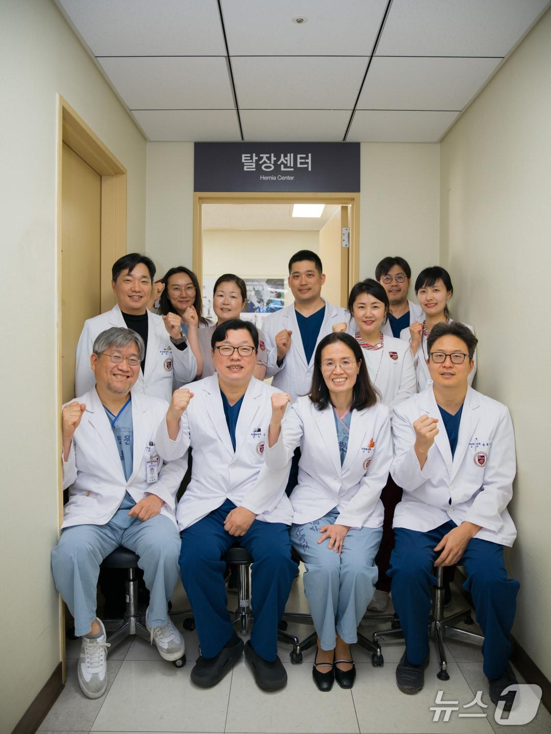 본문 이미지 - 고려대학교 구로병원은 탈장 질환의 정확한 진단부터 수술, 수술 후 회복과 재발 예방까지 전 과정을 체계적으로 관리하기 위한 탈장센터 개소식을 개최했다고 11일 밝혔다.(고려대학교 구로병원 제공)