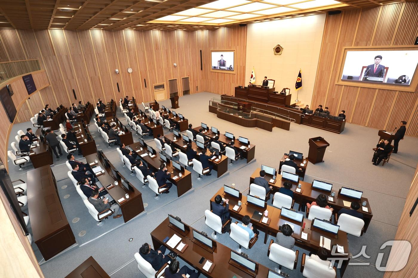 본문 이미지 - 충북도의회 임시회