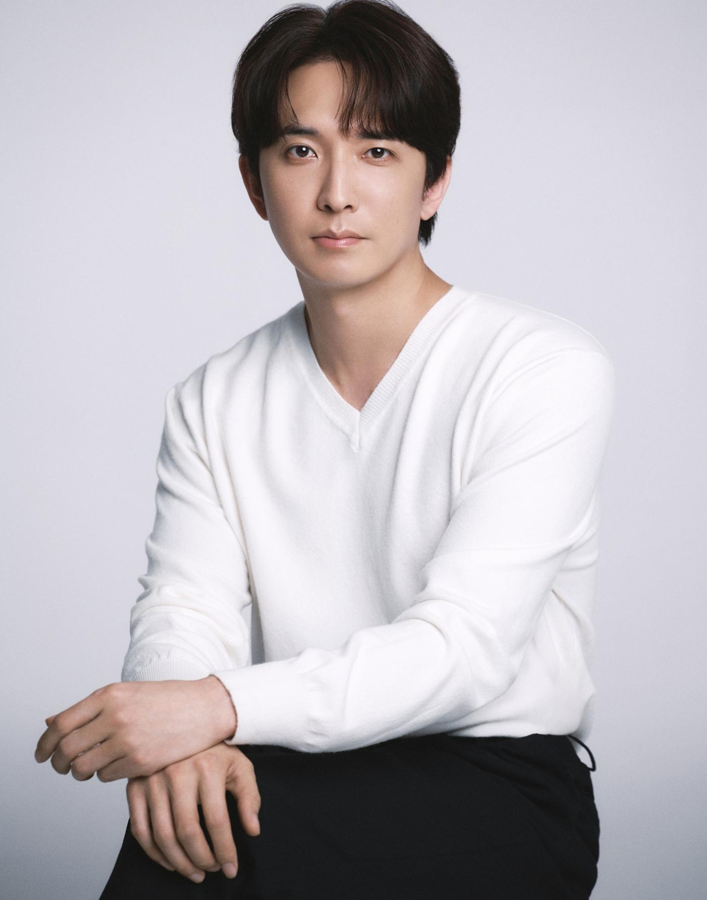 본문 이미지 - 배우 윤나무 / 그램엔터테인먼트