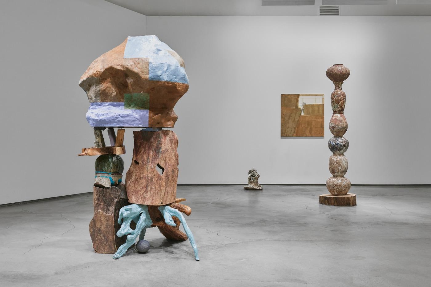 본문 이미지 - 문이삭 《보헤미아는 바다 사이에 있다》 개인전 전시 전경 (이미지 제공 : 작가, G Gallery)