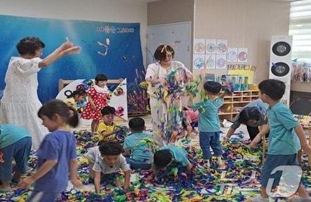 본문 이미지 - 경북교육청은 12일 2026학년도 유치원 방과후 과정의 질을 높이고 유아에게 다양한 경험 기회를 제공하기 위해 ‘방과후 특색유치원’ 시범유치원 50곳을 공모를 통해 선정했다.(경북도 제공. 재판매 및 DB금지) /뉴스1