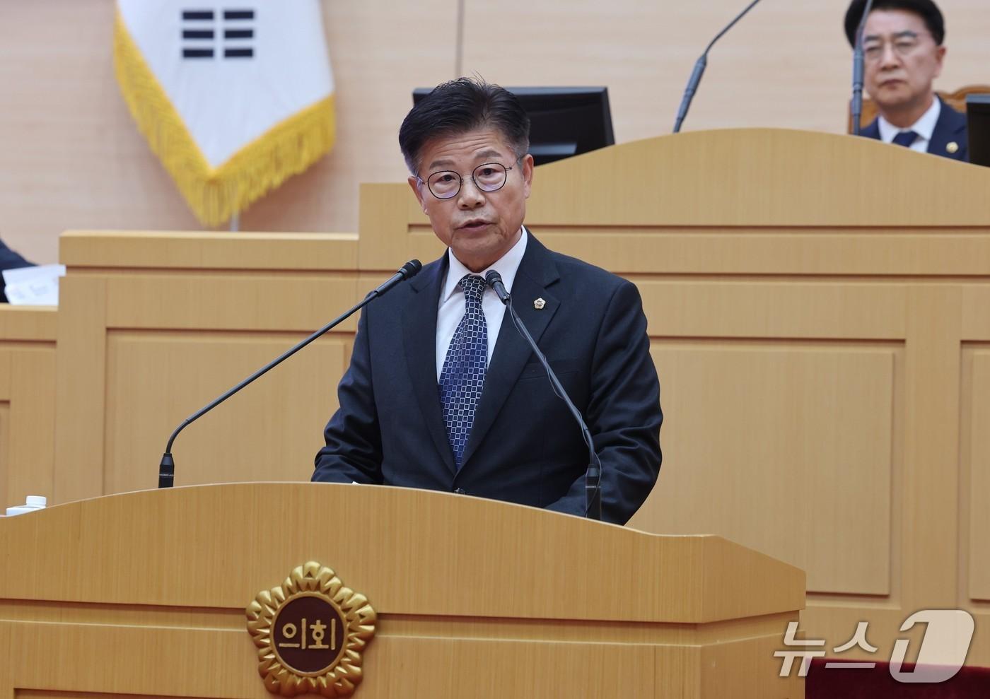 본문 이미지 - 김문수 전남도의회 농수산위 위원장이 도정질문을 하고 있다.(전남도의회 제공, 재판매 및 DB 금지)/뉴스1 