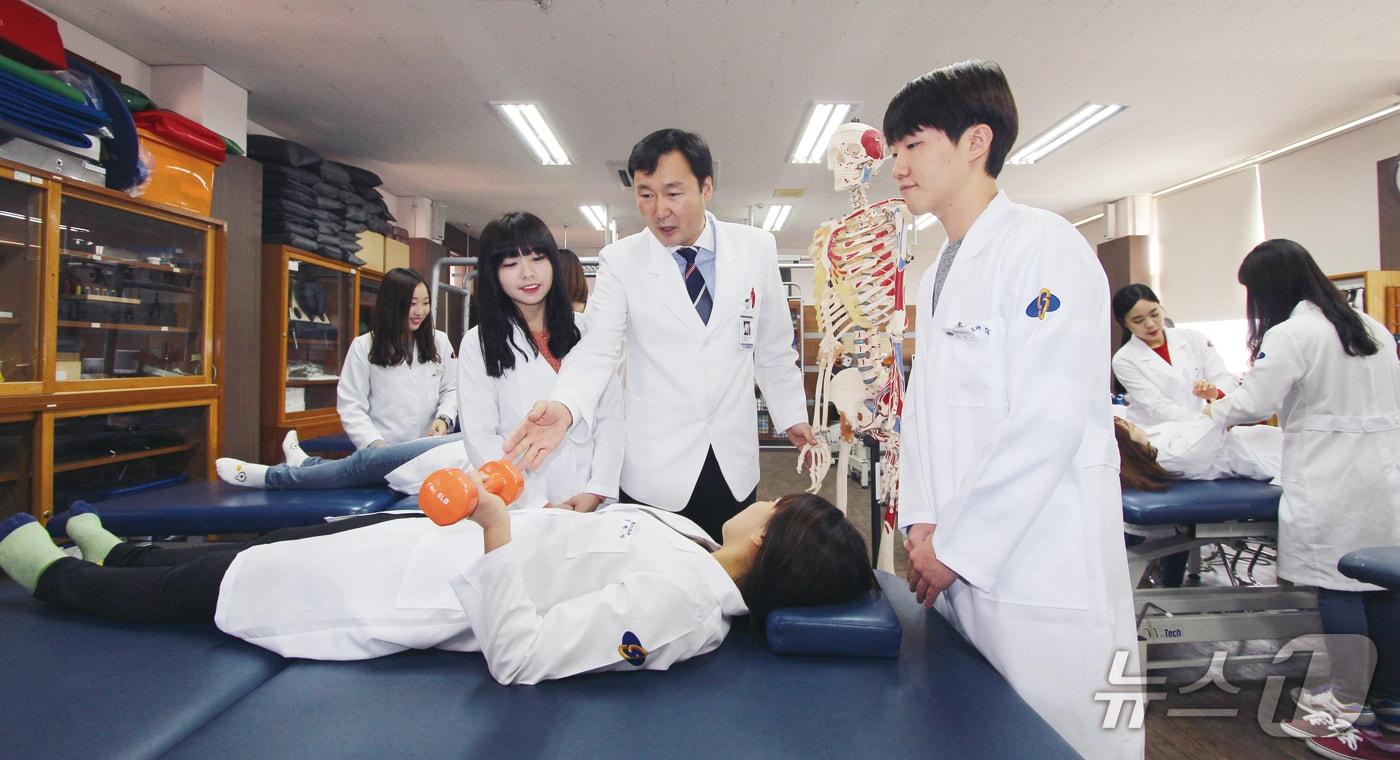 본문 이미지 - 포항 선린대 물리치료학과가 경북지역 전문대학 중 유일하게 4년제 물리치료사 양성학과로 지정됐다.(선란대 제공, 재판매 및 DB금지) 2026.3.12/뉴스1 