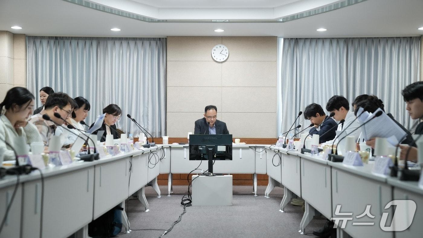 본문 이미지 - 11일 질병청 출입기자단 대상 아카데미에서 열린 '취약계층 결핵 환자 치료비지원·전원협의체 위원회(가상 시나리오)'.(질병청 제공)