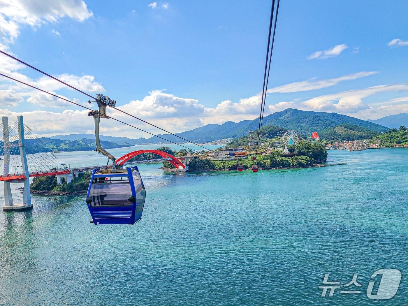 본문 이미지 - 사천바다케이블카 전경(사천시 제공. 재판매 및 DB금지).