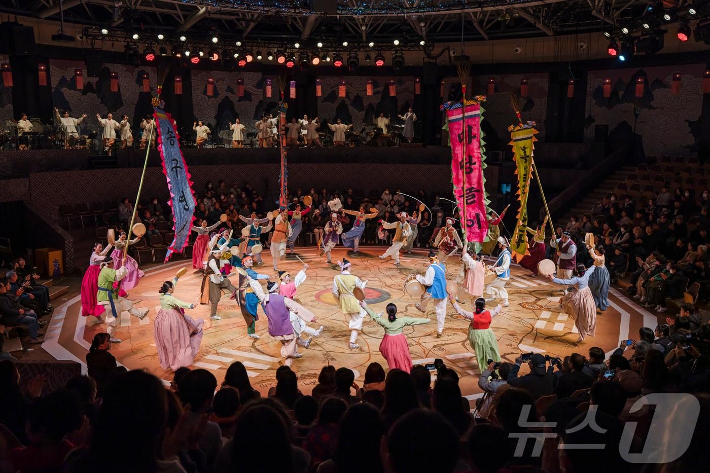 본문 이미지 - 국립극장 마당놀이 '홍길동이 온다' 시연회 (ACC재단 제공. 재판매 및 DB금지) ⓒ 뉴스1 
