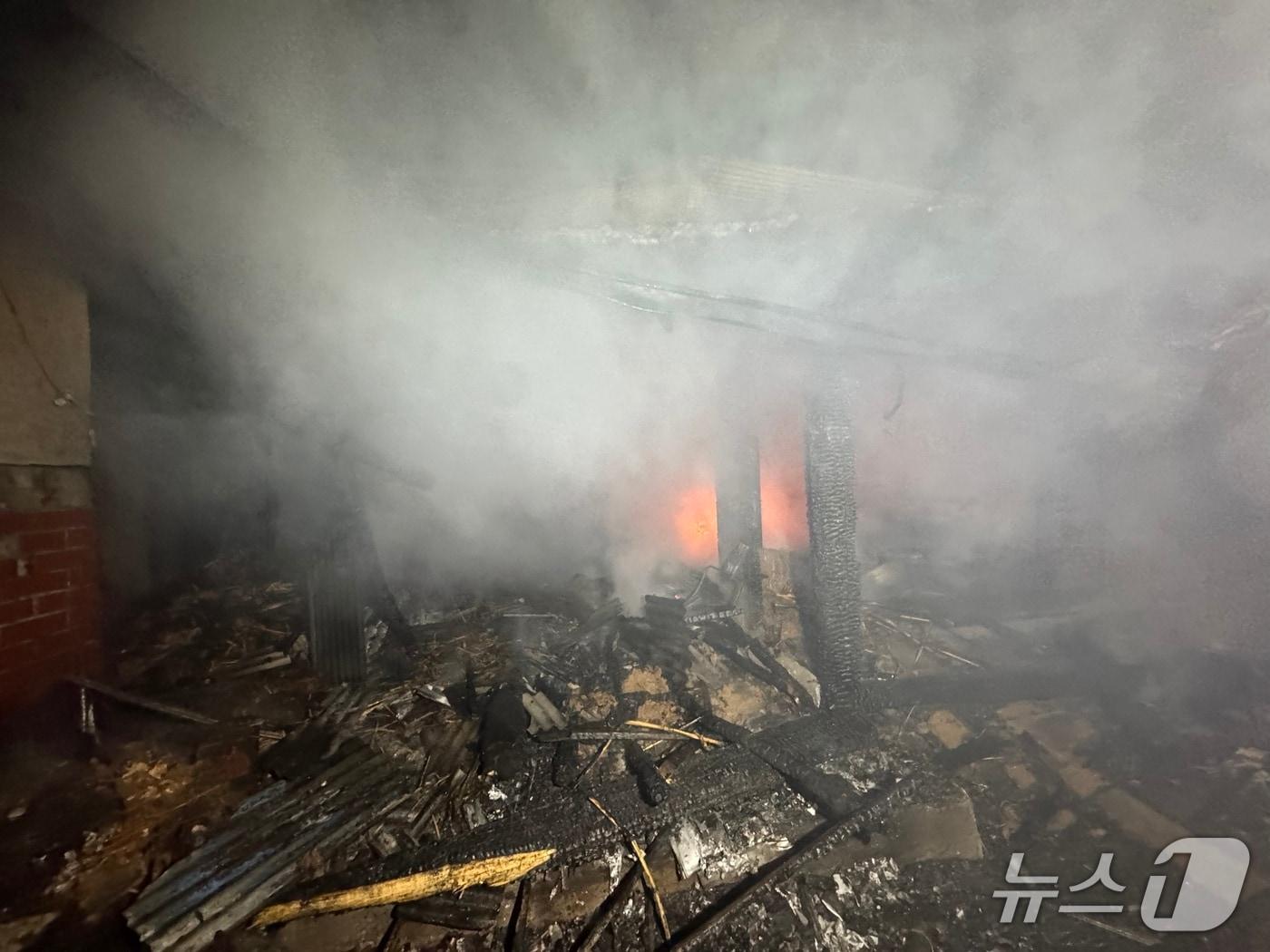 본문 이미지 -  화재현장(인천소방본부 제공/뉴스1)