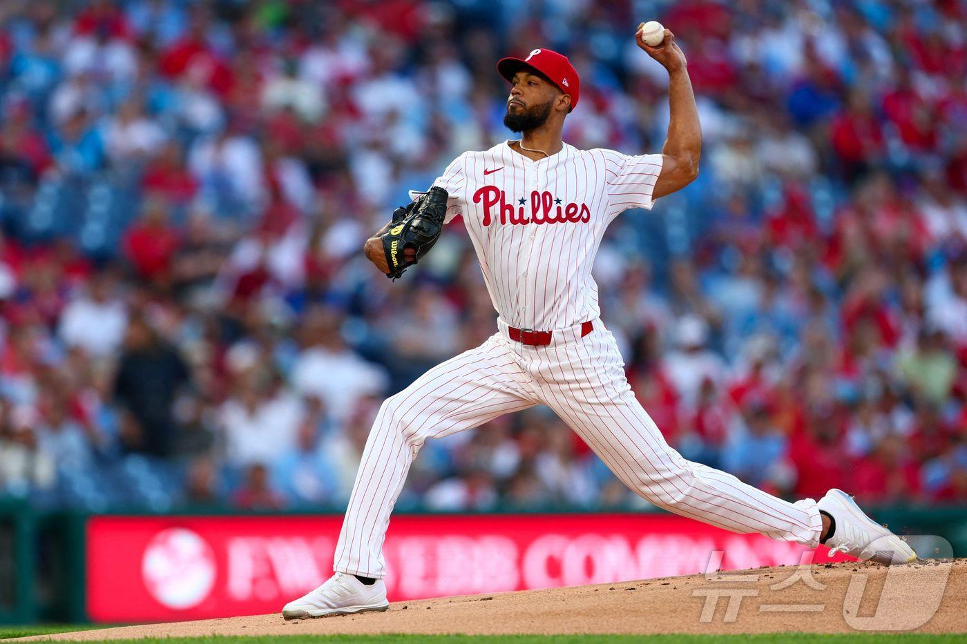 본문 이미지 - WBC 8강전에서 한국을 상대로 등판하는 도미니카공화국의 크리스토퍼 산체스. ⓒ AFP=뉴스1