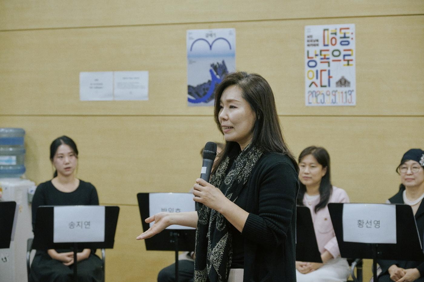 본문 이미지 - 2025 '명동: 낭독으로 잇다' 발표회 현장(국립극단 제공)