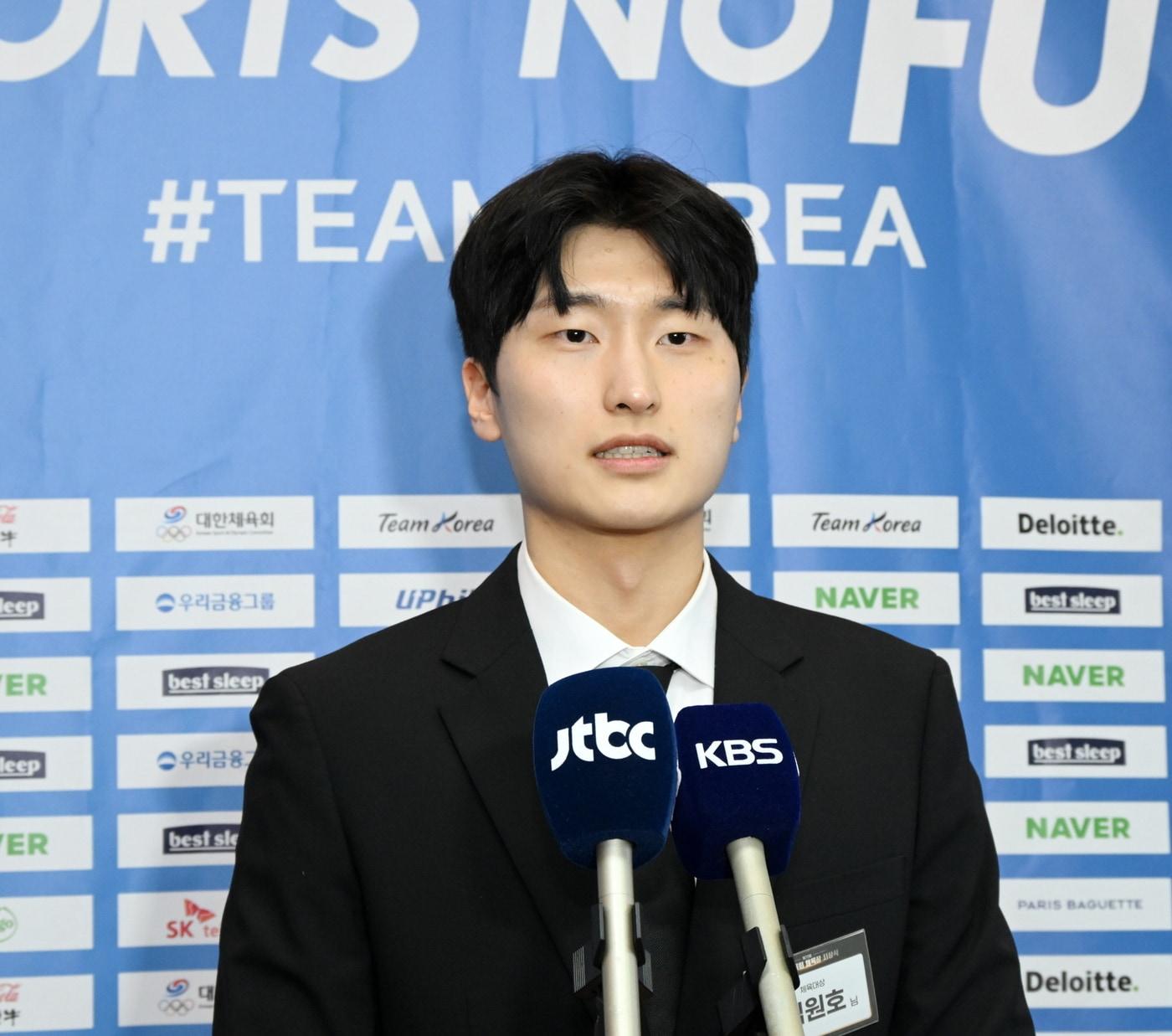 본문 이미지 - 대한체육회 체육상에서 선수 대상을 받은 김원호 (대한체육회 제공)