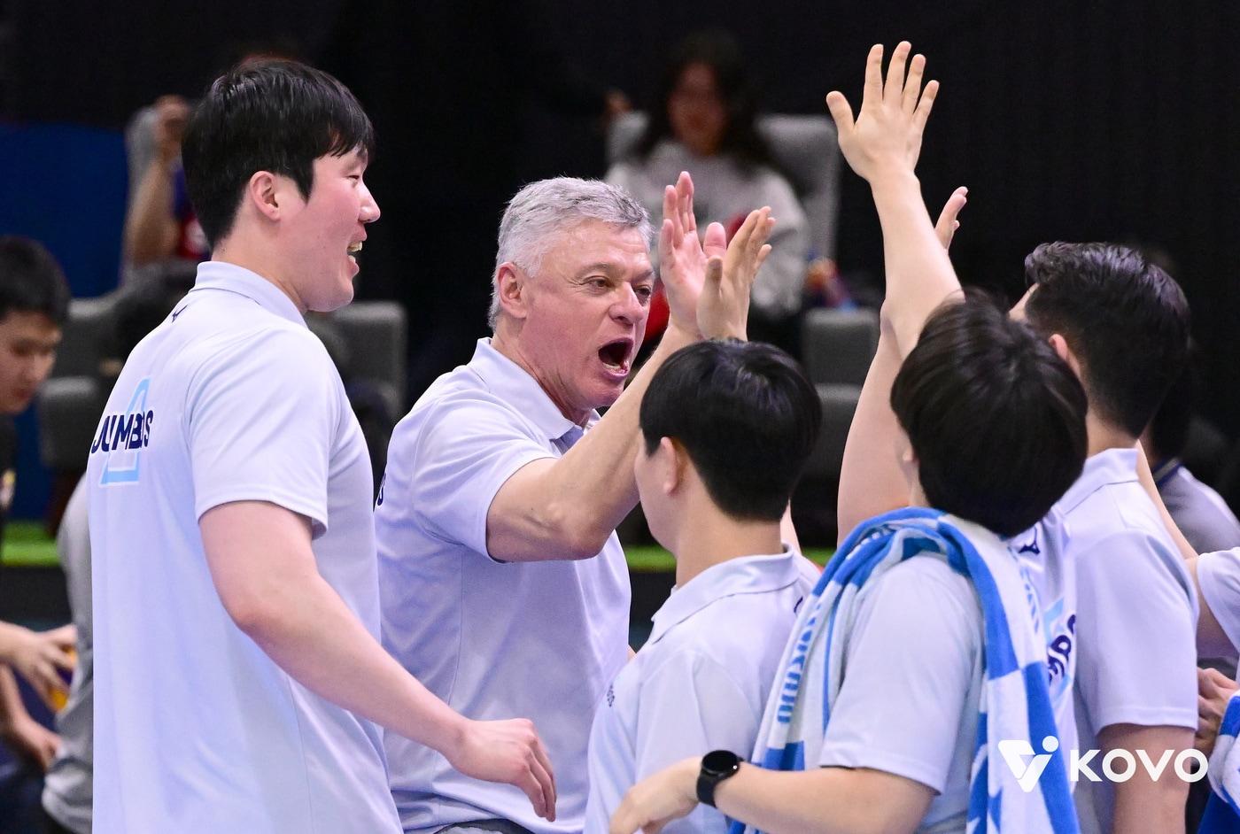 본문 이미지 - 남자 프로배구 헤난 달 조토 감독. (KOVO 제공)