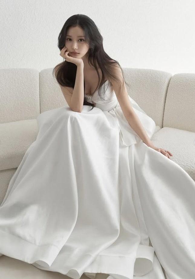 본문 이미지 - 배우 이화겸 인스타그램