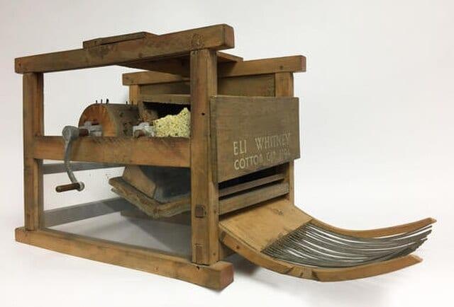 본문 이미지 - 엘리 휘트니(Eli Whitney)가 발명한 조면기. (출처: Federal Government, 1933년, Public domain, via Wikimedia Commons)