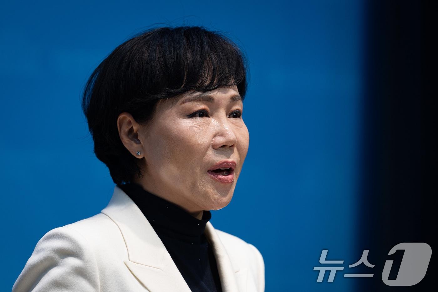 본문 이미지 - 전현희 더불어민주당 서울시장 예비후보가 15일 서울 여의도 국회 소통관에서 기자회견을 열고 서울 교통 공약을 발표하고 있다. 2026.3.15 ⓒ 뉴스1 유승관 기자