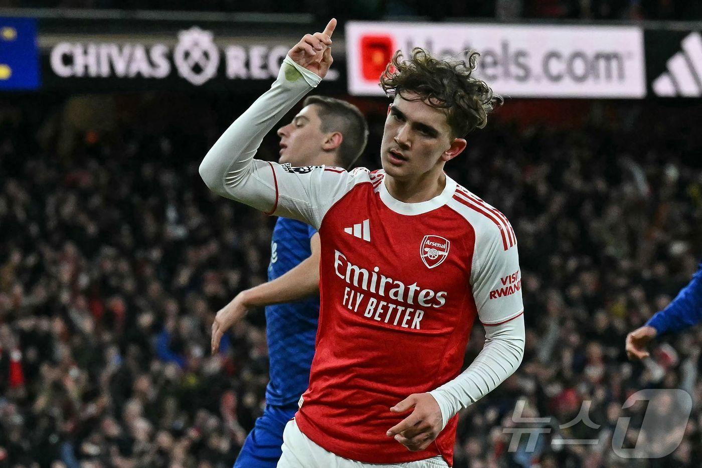 본문 이미지 - 16세 나이로 EPL 최연소 득점 기록을 세운 다우먼 ⓒ AFP=뉴스1