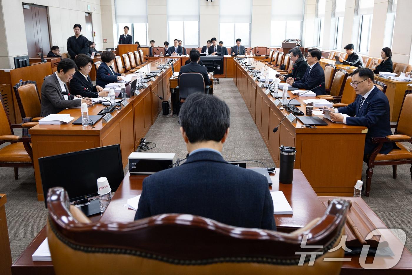 본문 이미지 - 16일 서울 여의도 국회에서 제433회 국회(임시회) 행정안전위원회 제2차 법안심사제1소위원회가 열리고 있다. 2026.3.16 ⓒ 뉴스1 유승관 기자