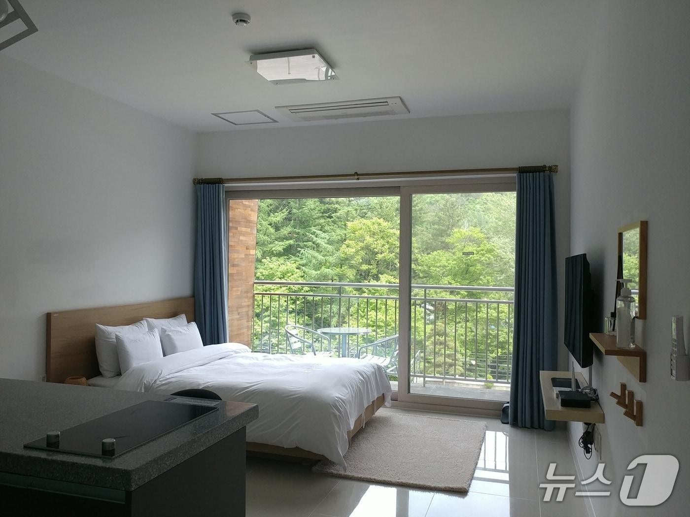 본문 이미지 - 강원 화천군, 농어촌 민박 시설환경 개선사업에 참여한 숙소.(춘천시 제공, 재판매 및 DB금지) 