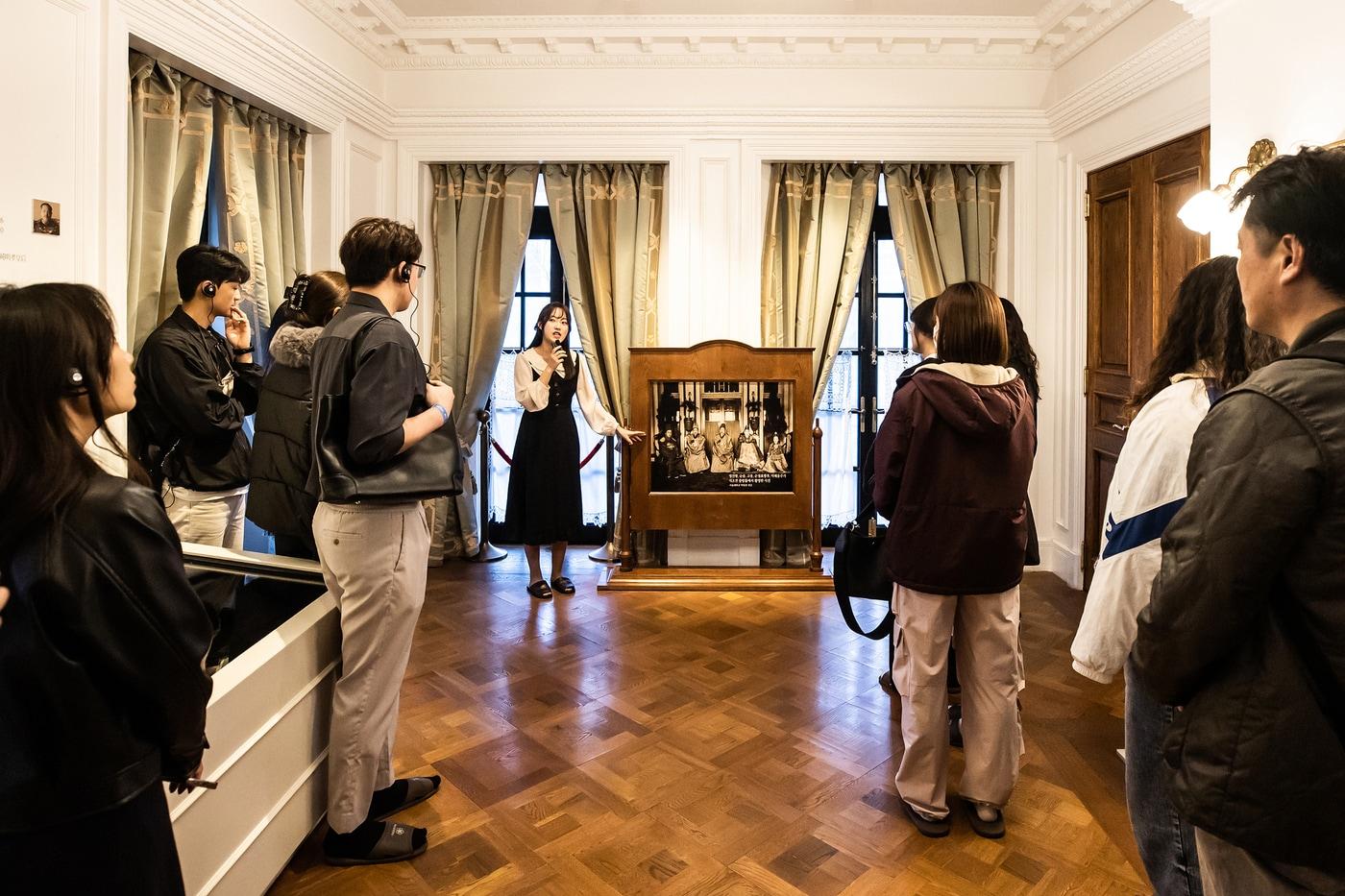 본문 이미지 - 지난해 봄 '덕수궁 밤의 석조전' 진행 사진(국가유산청 제공)