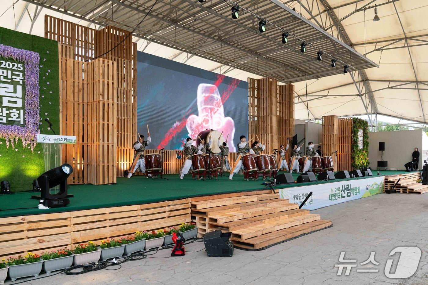 본문 이미지 - 2025 대한민국 산림박람회 현장 모습(산림청 제공.재판매 및 DB 금지)/뉴스1