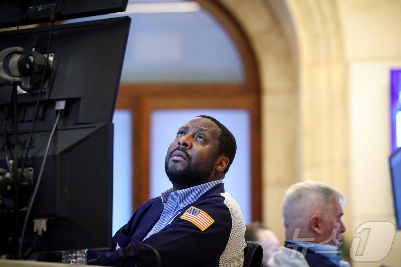 본문 이미지 - 뉴욕증권거래소 트레이더들 ⓒ 로이터=뉴스1