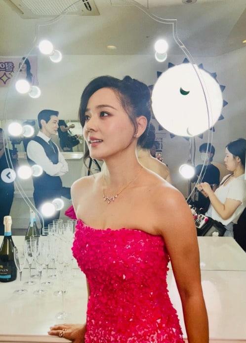 본문 이미지 - 가수 겸 배우 유진 인스타그램