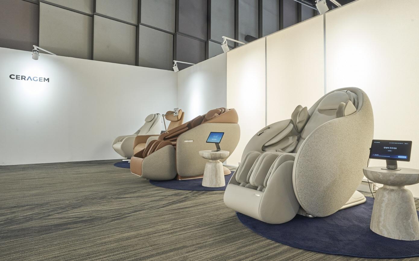 본문 이미지 - 현대백화점 판교점 '파인 슬리핑 엑스포' 행사장 내 마련된 세라젬 체험존 내부 전경.(세라젬 제공)