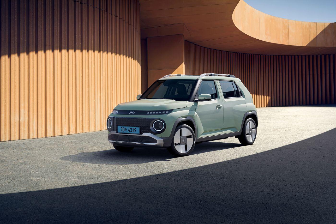 본문 이미지 - 현대자동차는 내외장 고급감을 강화한 '캐스퍼 일렉트릭 라운지'를 18일부터 판매한다, 현대차 캐스퍼 일렉트릭 라운지 외장. (현대차 제공)