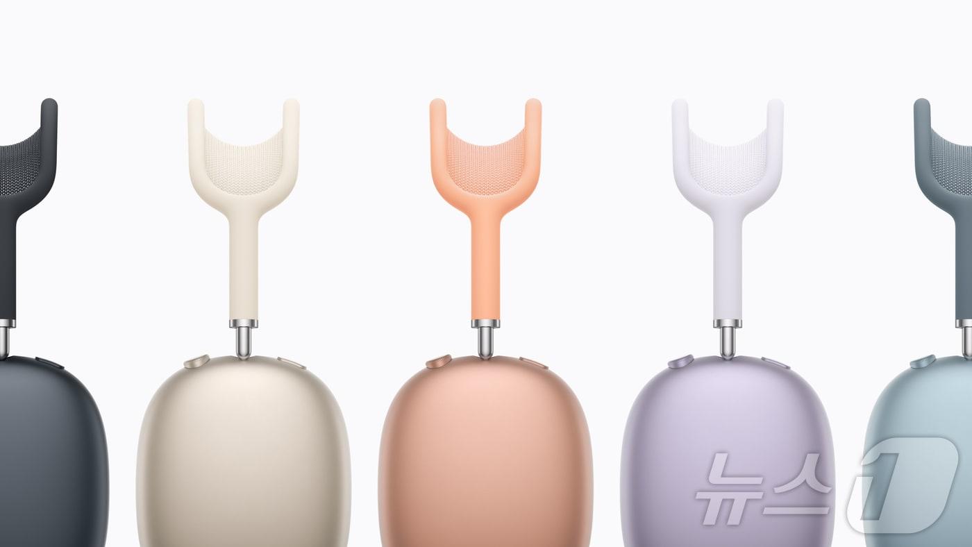 본문 이미지 - 애플이 액티브 노이즈 캔슬링(ANC) 성능을 대폭 강화하고 인공지능(AI) 기반 기능을 추가한 차세대 헤드폰 '에어팟 맥스2'를 17일 공개했다. 2026.03.17(애플 제공) ⓒ 뉴스1 김민수 기자