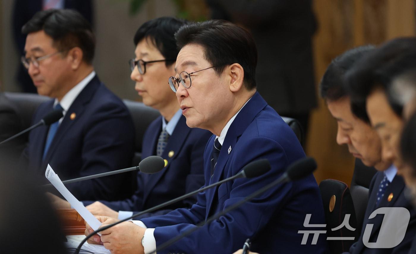 본문 이미지 - 이재명 대통령이 17일 정부세종청사에서 열린 국무회의에서 발언하고 있다. (청와대통신사진기자단) 2026.3.17 ⓒ 뉴스1 허경 기자