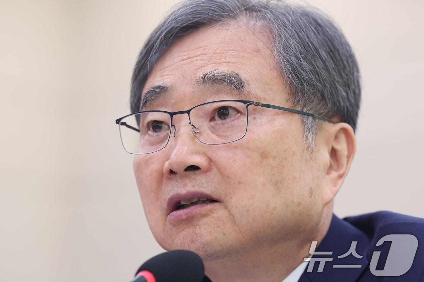 본문 이미지 - 조현 외교부 장관이 17일 서울 여의도 국회에서 열린 외교통일위원회 전체회의에서 의원 질의에 답변하고 있다. ⓒ 뉴스1 신웅수 기자