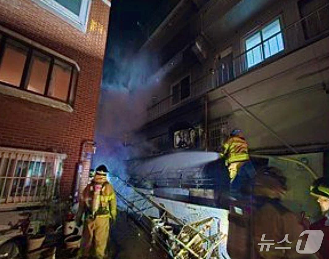 본문 이미지 - 화재 현장. (경기도소방재난본부 제공. 재판매 및 DB 금지) 2026.3.17/뉴스1