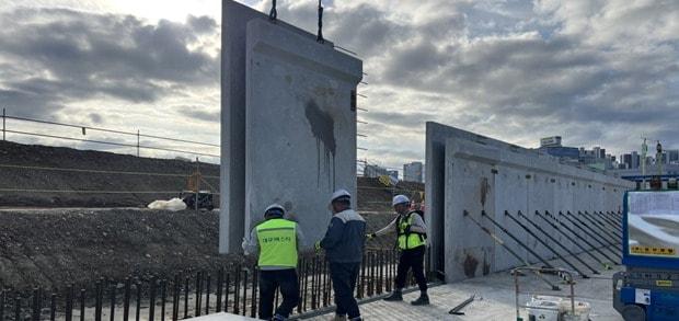 본문 이미지 - 대우건설 더블월 현장 적용 모습.(대우건설 제공)뉴스1ⓒ news1