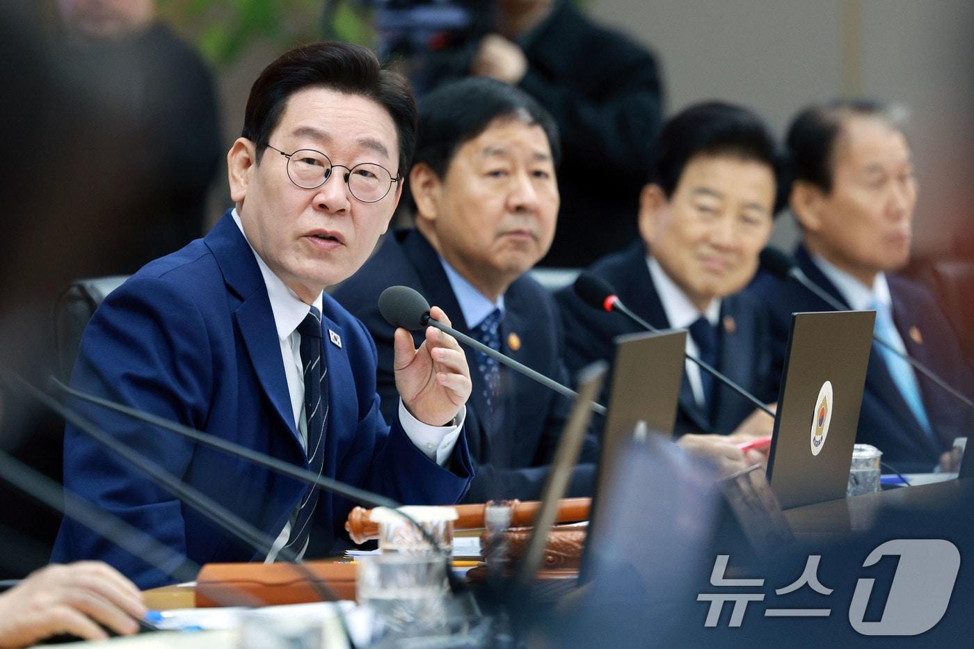 본문 이미지 - 이재명 대통령이 17일 정부세종청사에서 열린 국무회의에서 발언을 하고 있다. (청와대통신사진기자단) 2026.3.17 ⓒ 뉴스1 이재명 기자