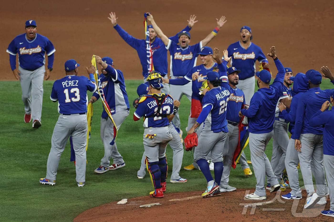 본문 이미지 - 베네수엘라가 이탈리아를 꺾고 2026 WBC 결승에 진출했다. ⓒ AFP=뉴스1