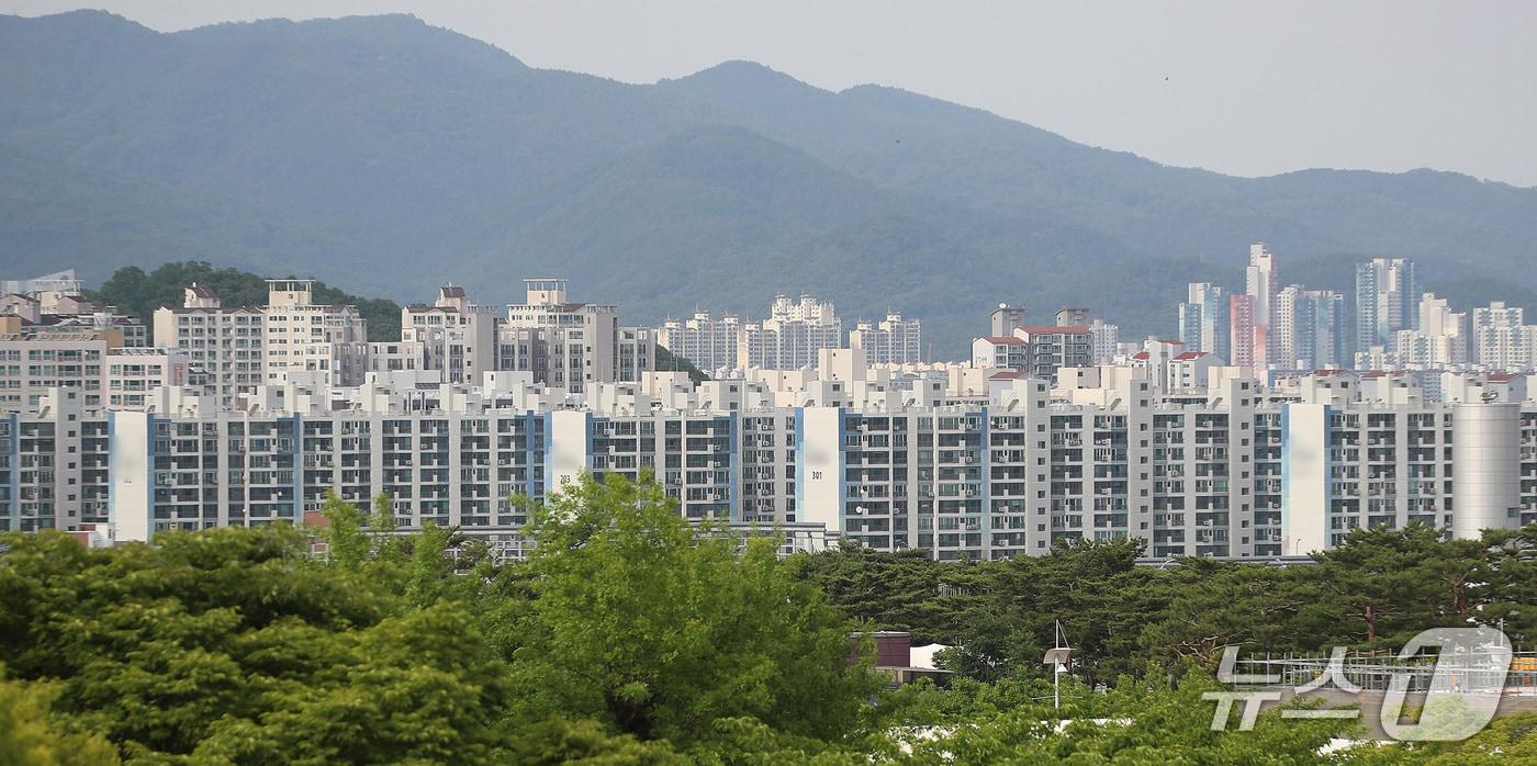 본문 이미지 - 대구 아파트 중위 매매가격과 전세가격이 보합을 기록했다. 사진은 대구 도심 전경.(뉴스1 자료, 재판매 및 DB 금지)