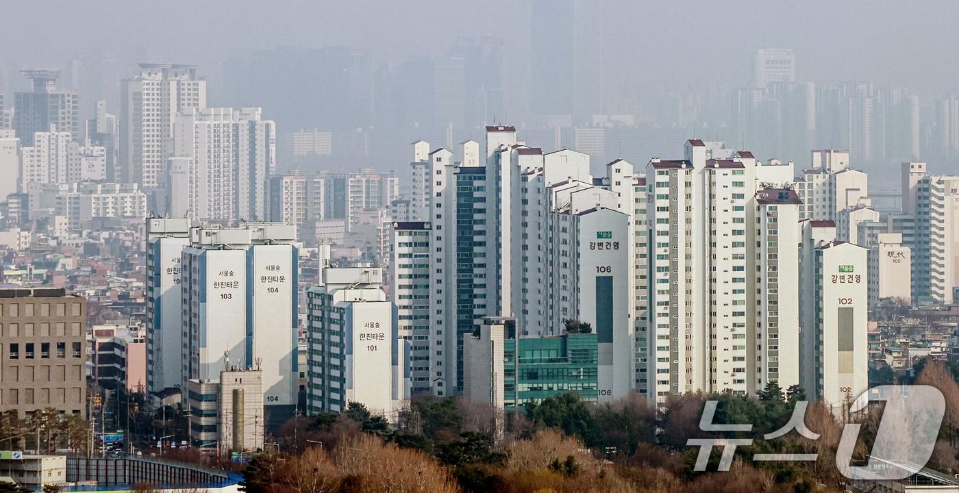 본문 이미지 - 성동구 아파트 단지의 모습. 2026.3.17 ⓒ 뉴스1 이호윤 기자