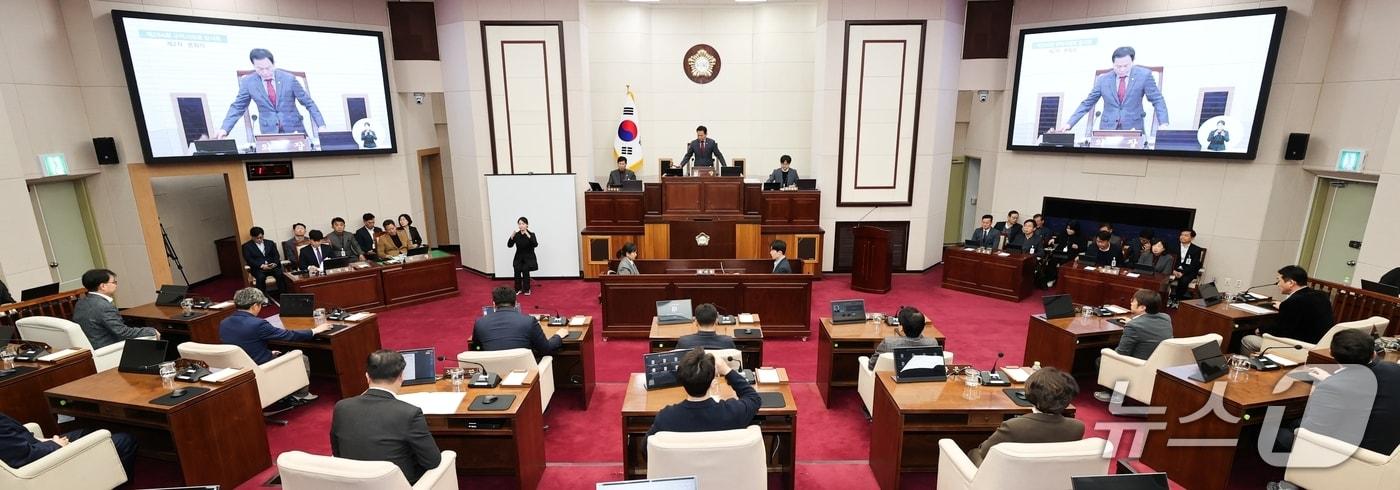 본문 이미지 - 구미시의회 본회의장 모습.(구미시의회 제공. 재판매 및 DB금지)/뉴스1