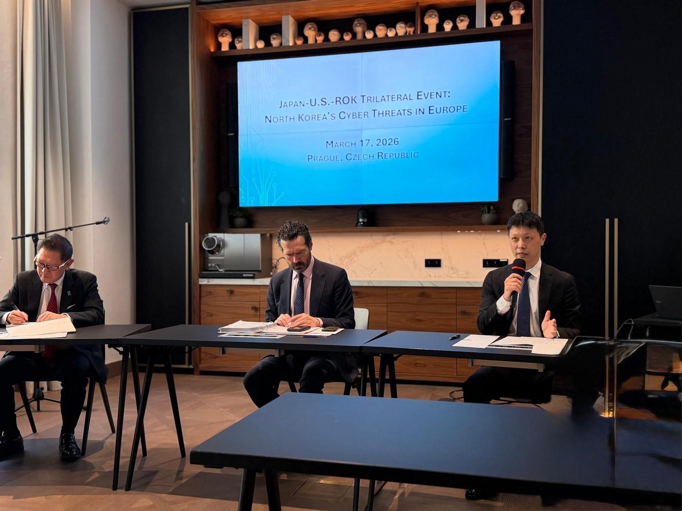 본문 이미지 - 윤종권 외교부 국제사이버협력대사는 17일 개최된 한미일 3국 주도 북한 사이버 위협 관련 민관 합동 행사에 참석했다. (외교부 제공)