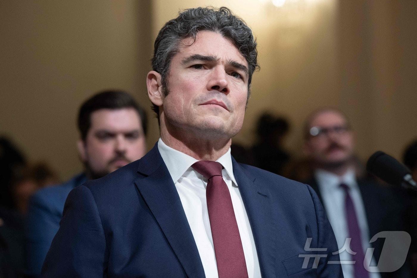 본문 이미지 - 조 켄트 미국 국가대테러센터(NCTC) 국장이 17일(현지시간) 대(對)이란 전쟁에 공개적으로 반대하며 사의를 표명했다. 사진은 지난해 12월 의회 테러 관련 청문회에서 증언하고 있는 모습. 2026.03.17. ⓒ AFP=뉴스1