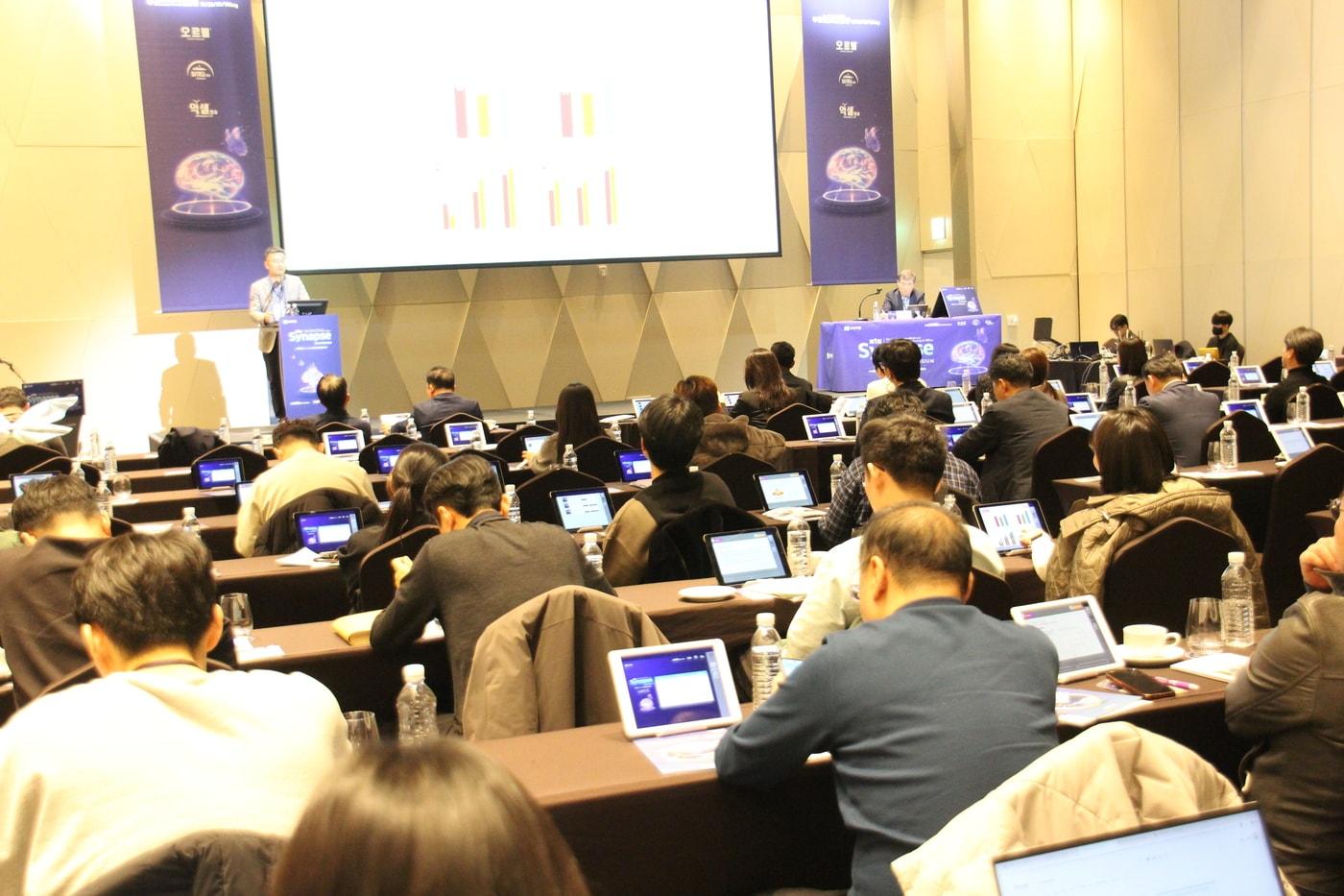 본문 이미지 - 15일 서울 용산 드래곤시티 호텔에서 '부광브리필정 런칭 심포지엄'이 진행되고 있는 모습(부광약품 제공)
