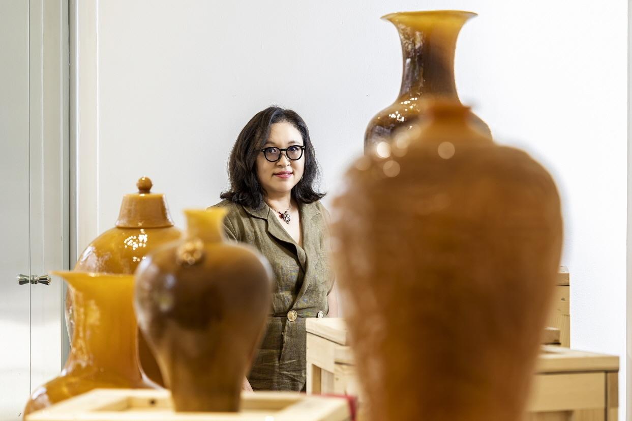 본문 이미지 - 신미경 작가.(신미경 스튜디오 제공)