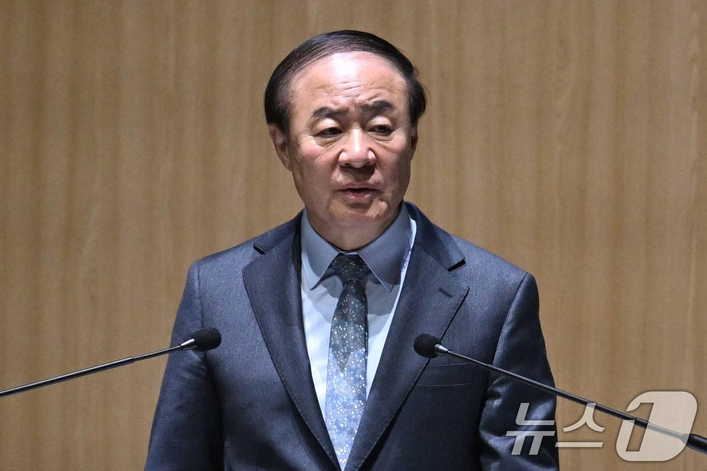 본문 이미지 - 의장을 맡은 전영현 삼성전자 대표이사 부회장 겸 DS부문장이 18일 오전 경기 수원시 수원컨벤션센터에서 열린 제57기 정기 주주총회에서 인사말을 하고 있다. (공동취재) 2026.3.18 ⓒ 뉴스1 김영운 기자