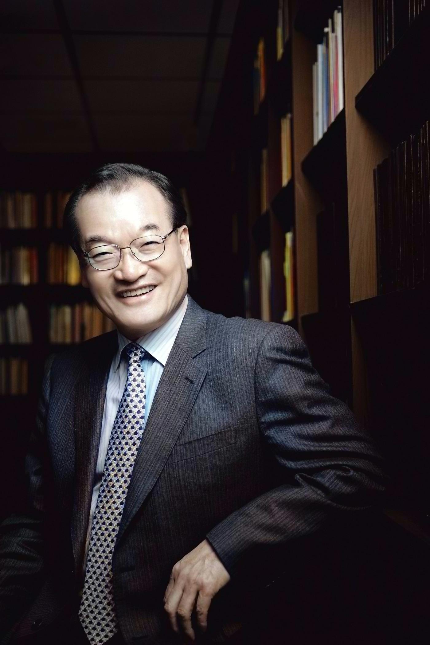 본문 이미지 - 윤영달 크라운해태제과 회장이 PBA 새로운 수장에 올랐다.( PBA 제공) 